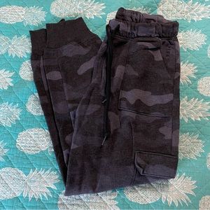 VS Pink camo cargo sweats